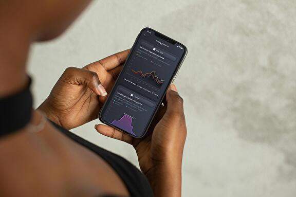 Persoon die gebruik maakt van de mySigen app