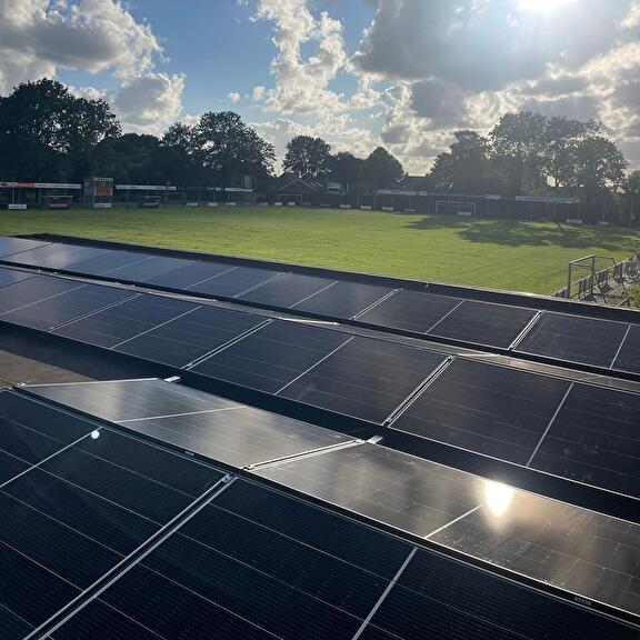 Zonnepanelen installeren VV Holwierde